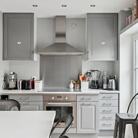 Apartment Triplex Atypique A 10mn De Paris